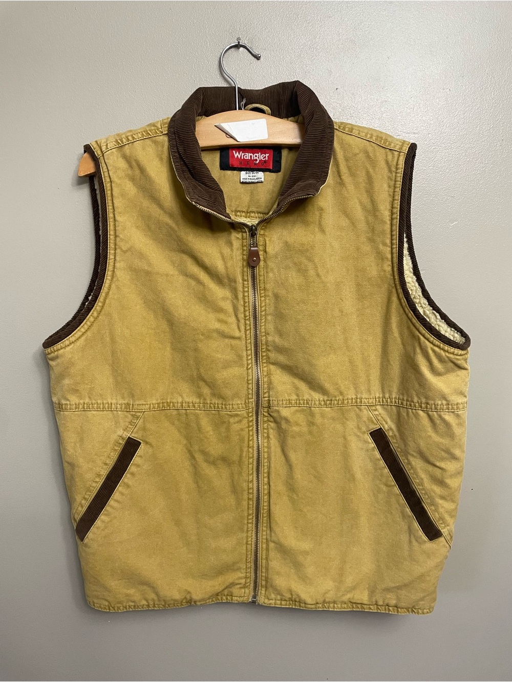 Wrangler Hero Canvas Vest Brown Corduroy Trim Sherpa Lining Size Medium chore